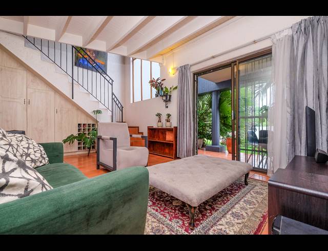 2 BEDROOM APARTMENT TO LET IN LONEHILL